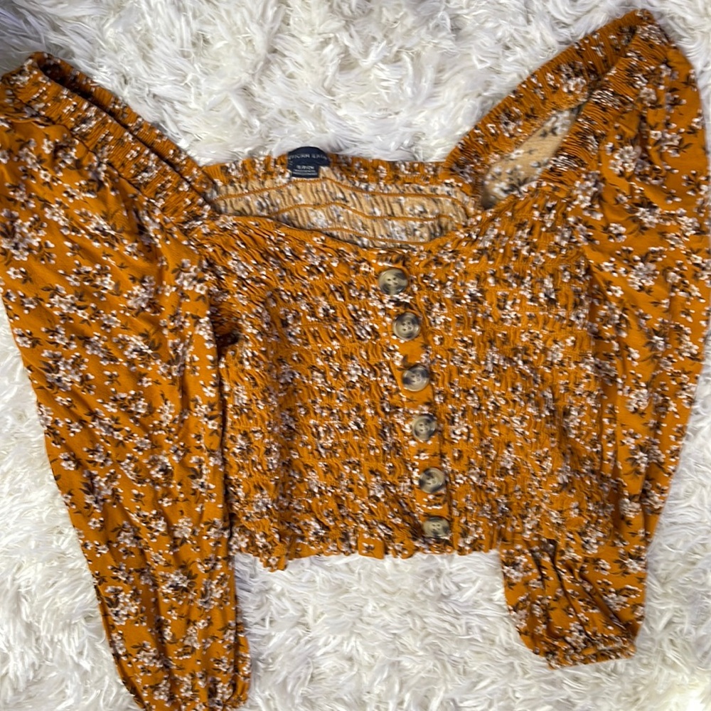 american eagle flower top